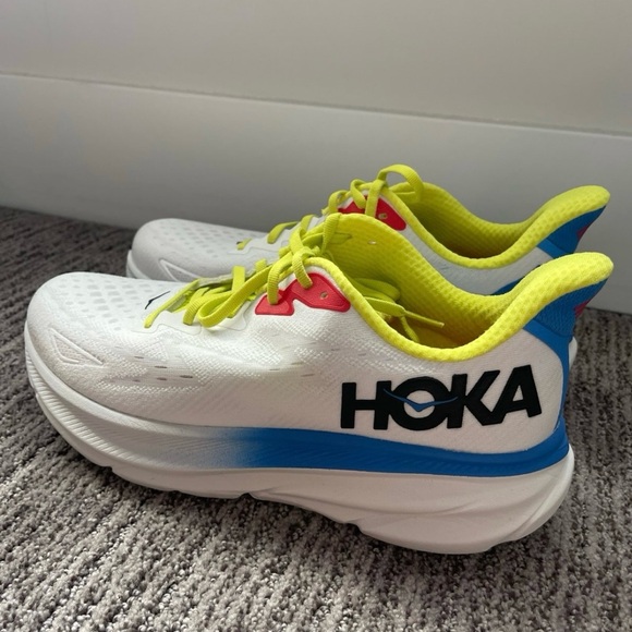 HOKA Clifton 9 - Picture 2 of 7